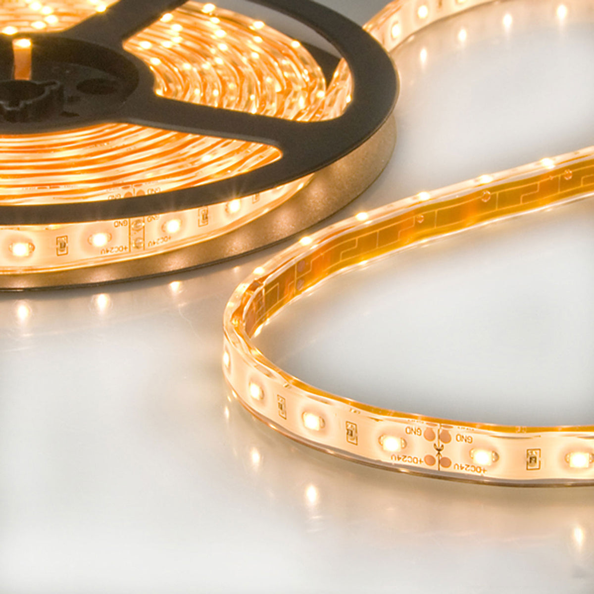 AQUA827 | LED-strip | 5m | 2700K | 4,8W/m | 24V | IP68