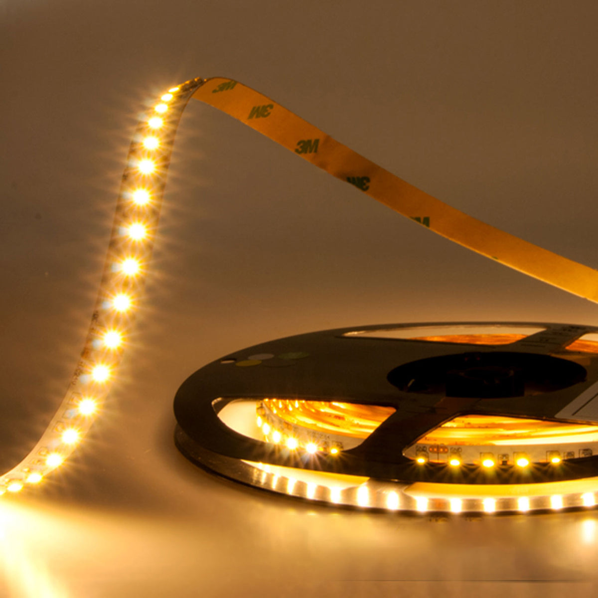 SIL825 | LED-strip | 5m | 2500K | 9,6W/m | 12V | IP20