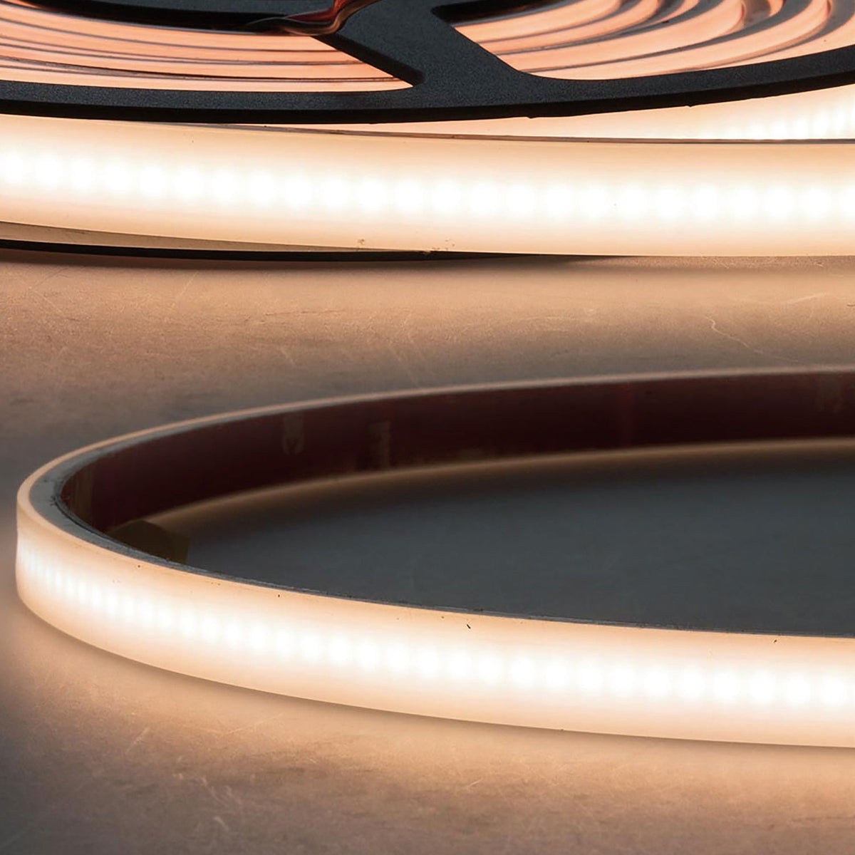 AQUA930 | LED-strip | melkwit | 5m | 3000K | 10W/m | 240 LED/m | 24V | IP67