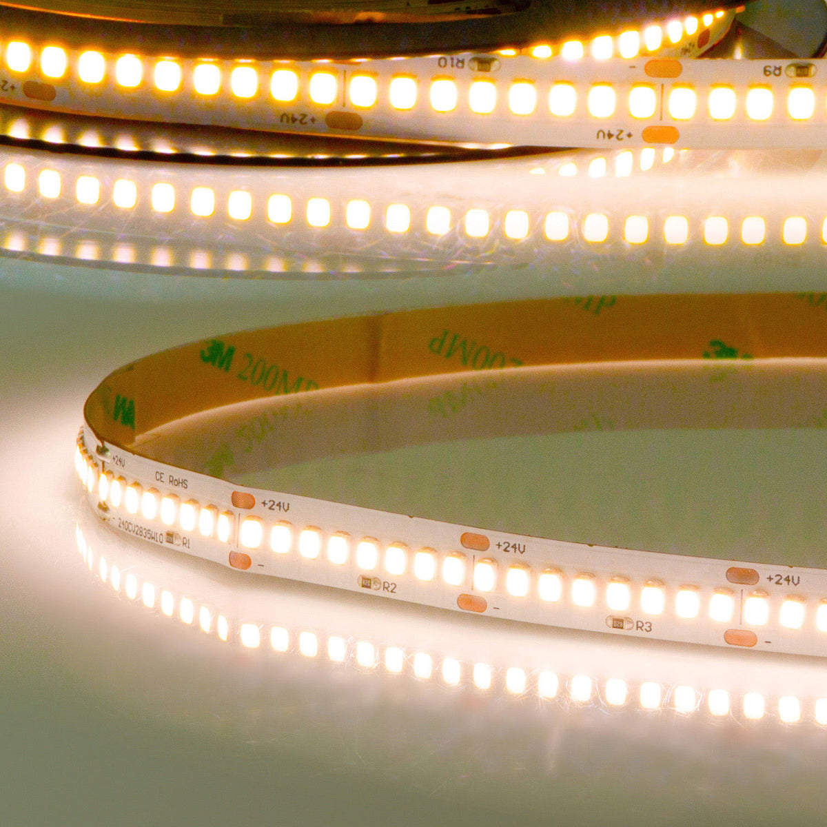 HEQ927 High Bright | LED-strip | 5m | 2700K | 22W/m | 24V | IP20 | 135lm/W