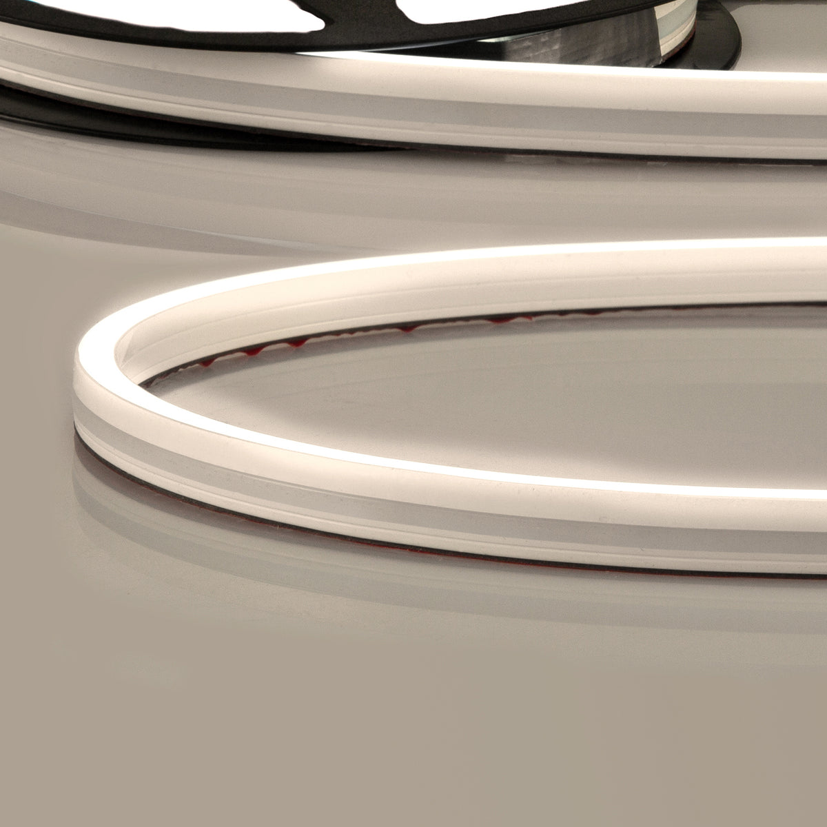 NEON930 | LED-strip | neon B08H12 | 3000K | 12W/m | 140 LED/m | 24V | IP67 | 5m