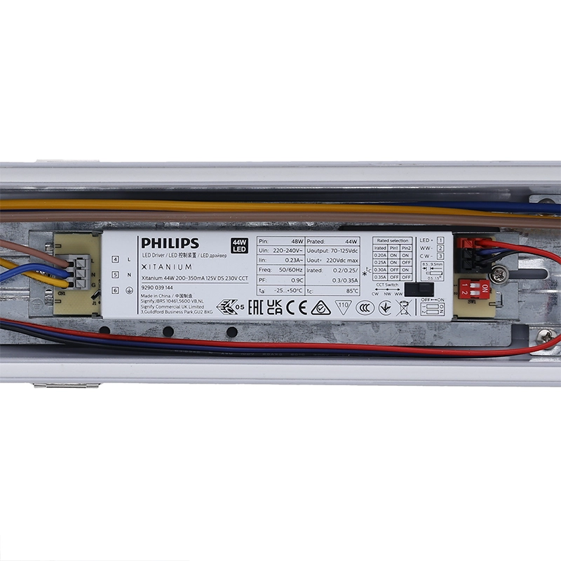 Lumexa LED Batten | Cliffo | 25-45W | 120CM | PHILIPS Driver | CCT-Switch